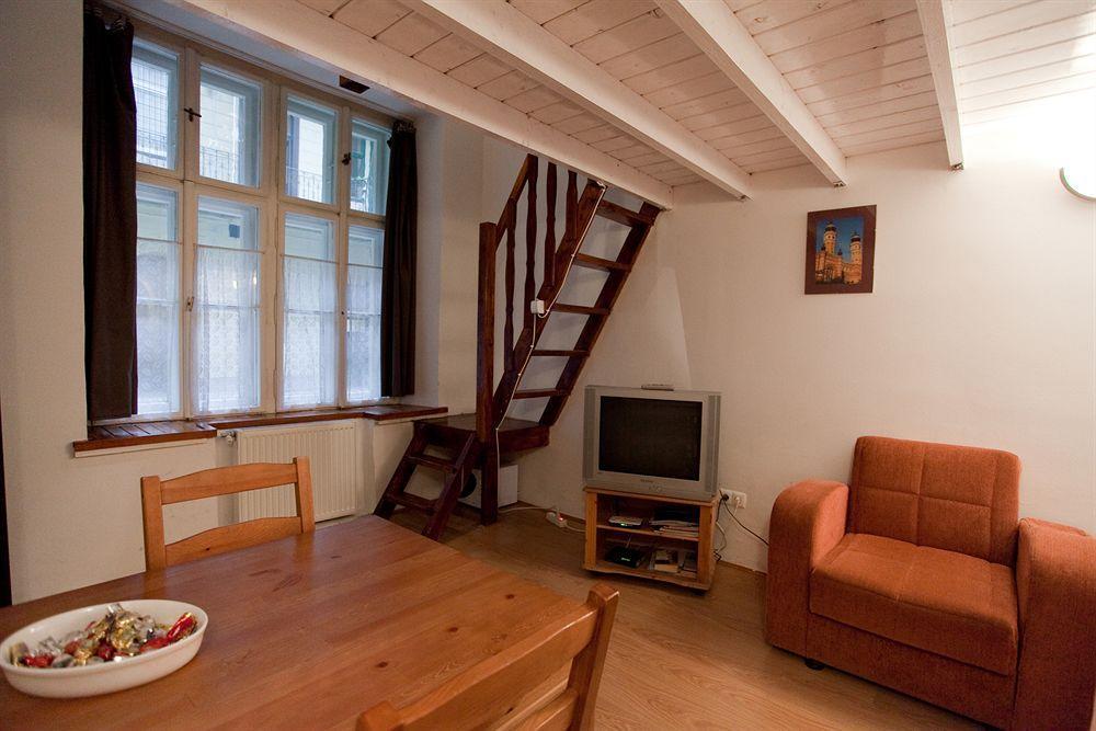 Budapest Easy Flat Opera Exterior photo